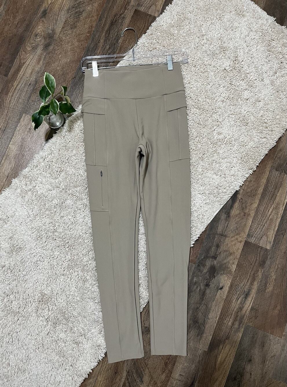 Calia by Carrie Underwood S Taupe High-Rise Street Power Sculpt Cargo Leggings